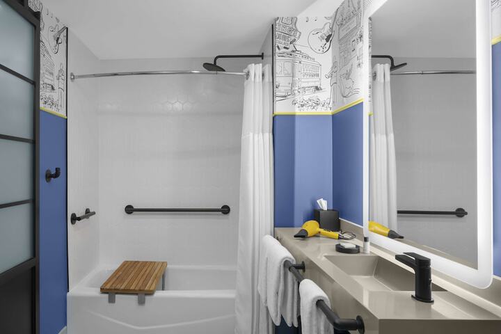 Room 14 of 35