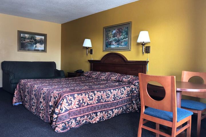 Room 18 of 51
