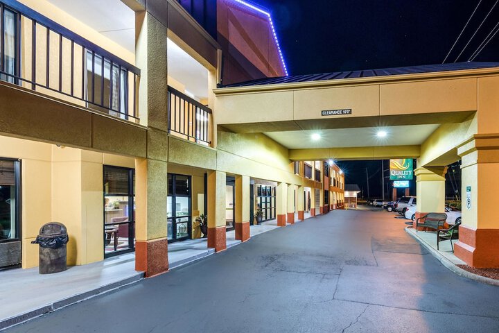 Hotel 6 of 40