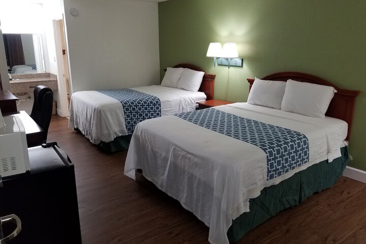 Room 19 of 28