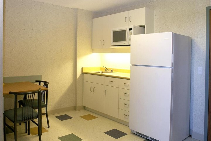 Residence & Conference Centre - Barrie