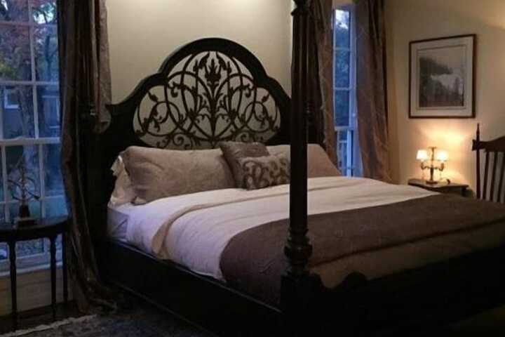 Room 27 of 71
