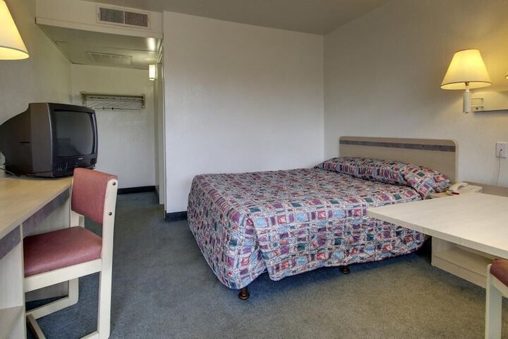 Room 19 of 23