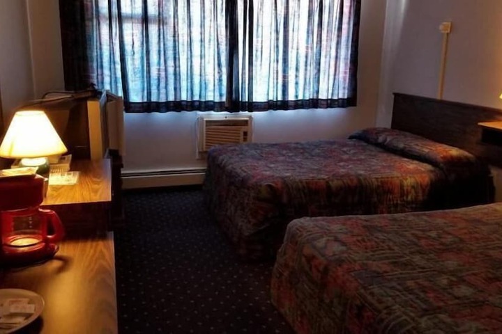 Room 15 of 24