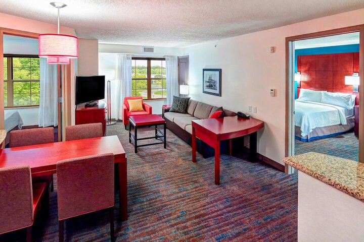 Room 19 of 35