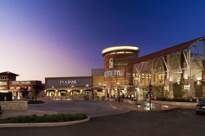 DoubleTree by Hilton Akron Fairlawn