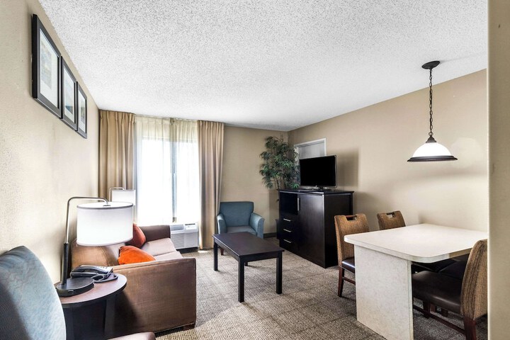Room 21 of 47