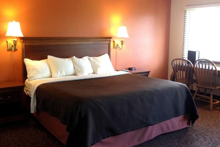 AmericInn by Wyndham Forest Lake