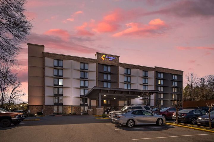 Hotel 2 of 67