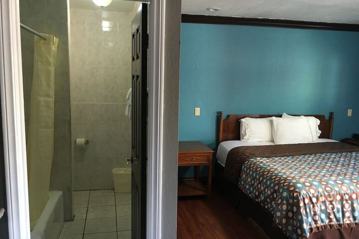 Room 13 of 44
