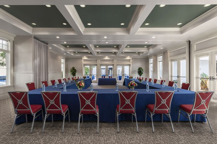 Avila Lighthouse Suites