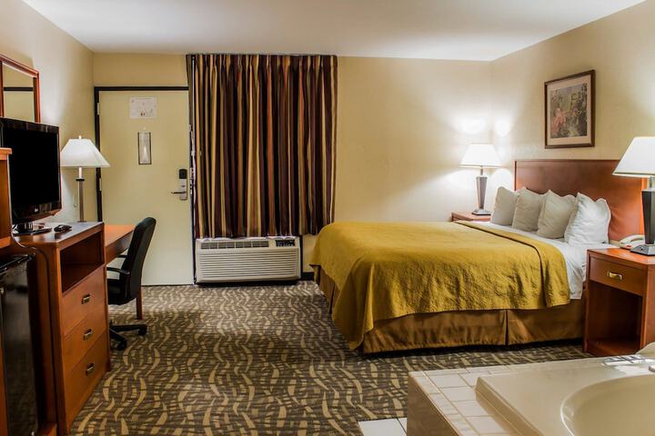 Room 22 of 35