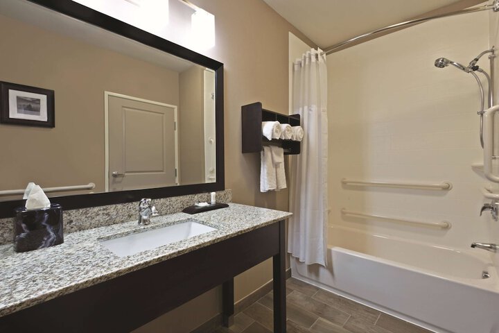Room 44 of 62