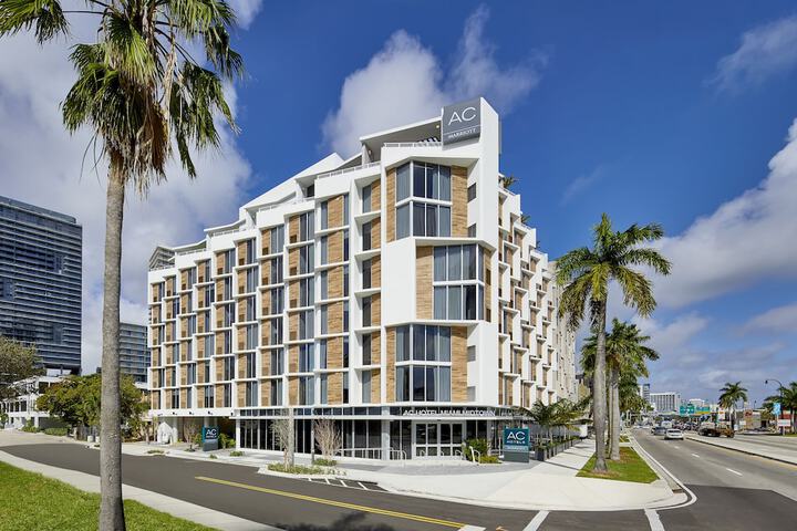 Hotel 3 of 75