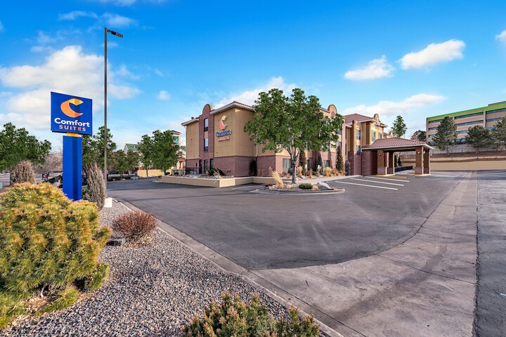 Comfort Suites Lakewood - Denver