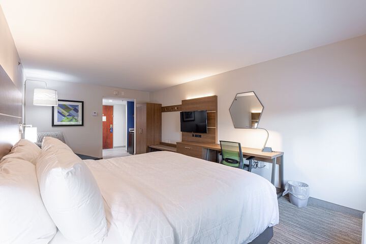 Room 22 of 53
