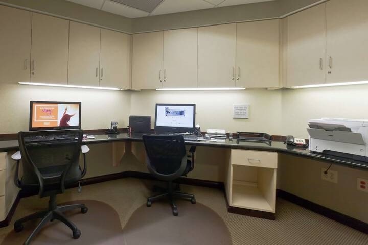 Business Center 34 of 34