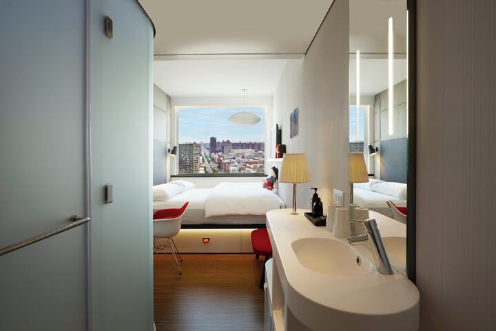 Room 37 of 64