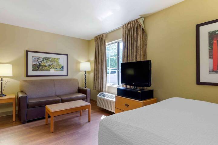 Room 14 of 26