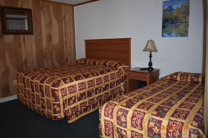WHITE CHIEF MOUNTAIN LODGE