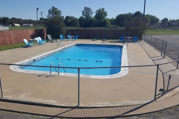 Pool 14 of 72
