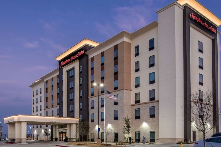 Hampton Inn & Suites Dallas-The Colony TX