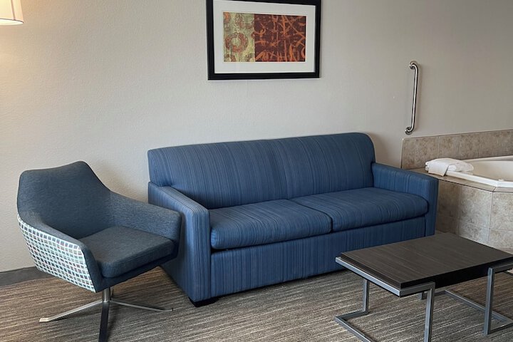 Room 122 of 163