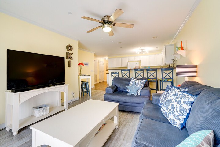 Oak Island Vacation Rental 1 Block to Beach!