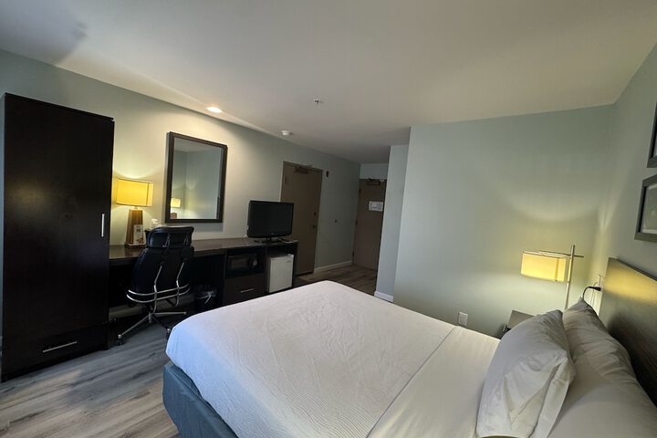 Wingate by Wyndham Bel Air I-95 Exit 77A / APG Area