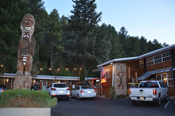 Sitzmark Chalet Inn