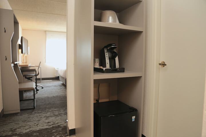 Room 14 of 42