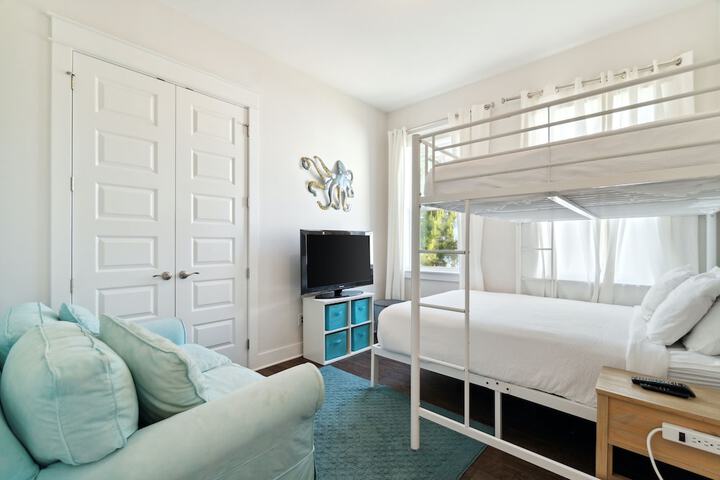 Prominence on 30A by Panhandle Getaways