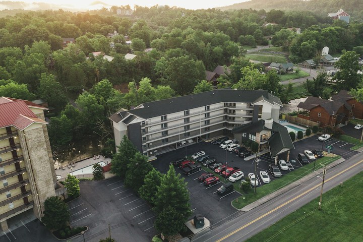Twin Mountain Inn & Suites