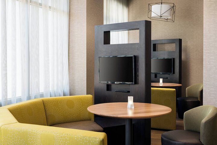 Courtyard by Marriott Richmond / Berkeley