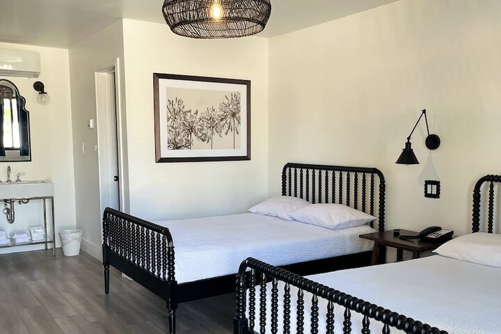 Room 22 of 34
