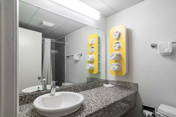 Room 15 of 30