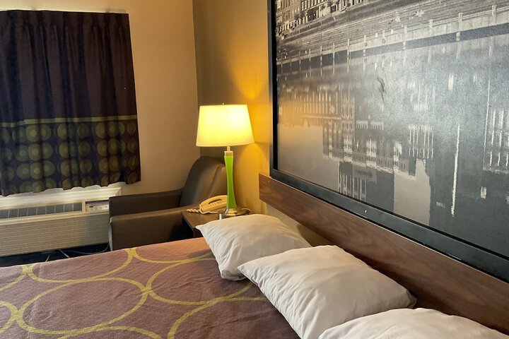 Super 8 by Wyndham Chattanooga / East Ridge