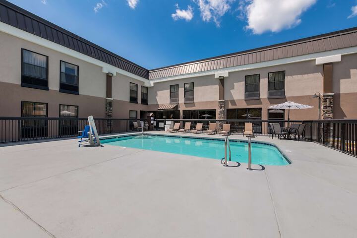 Best Western Albemarle Inn