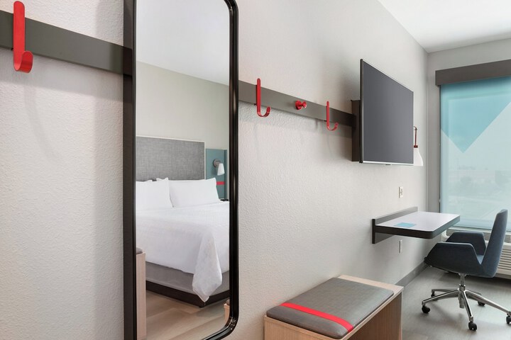 avid hotel Byron Warner Robins by IHG