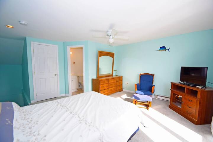 Room 13 of 19