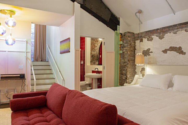 Room 48 of 195