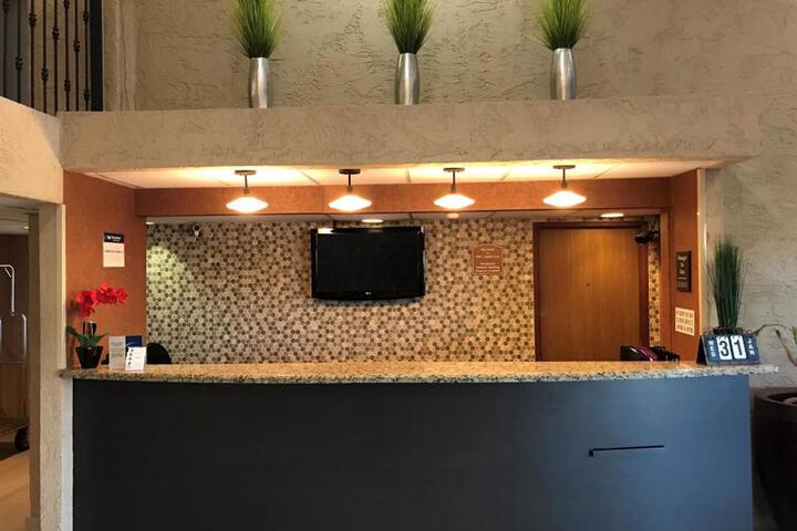 BEST WESTERN PLUS TEMPE BY THE MALL