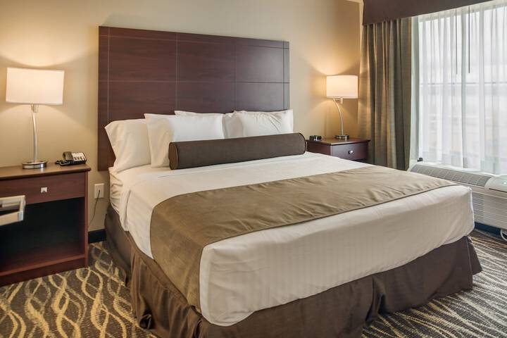 Room 32 of 42