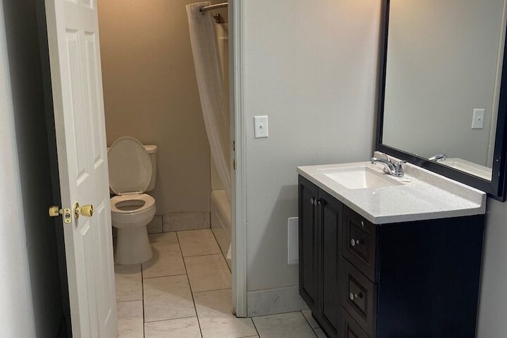 Room 8 of 18