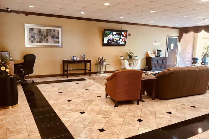 Quality Inn & Suites Conference Center Statesboro Historic District