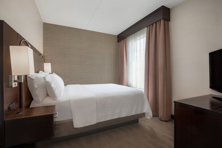Room 25 of 43