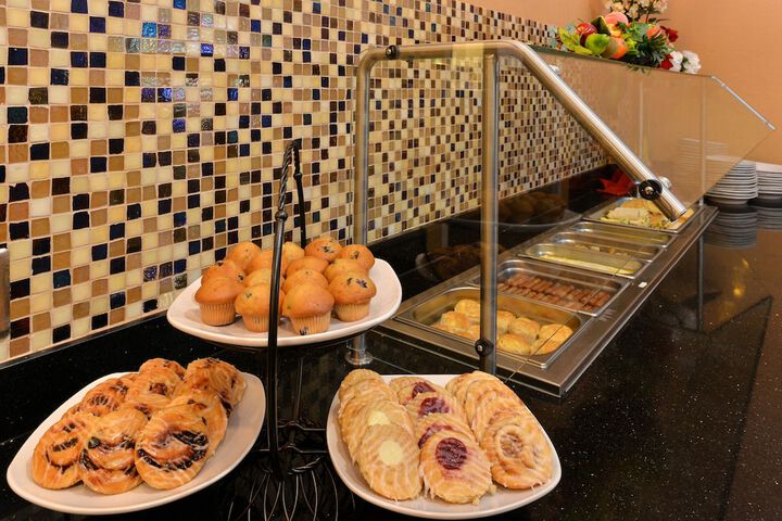 Breakfast/Coffee Service 62 of 69