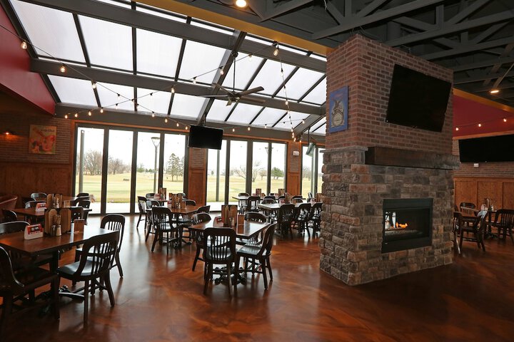 Holiday Inn & Suites Sioux Falls - Airport by IHG