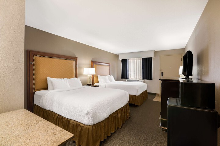 Room 42 of 48