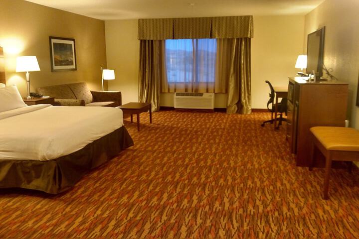 Room 26 of 35